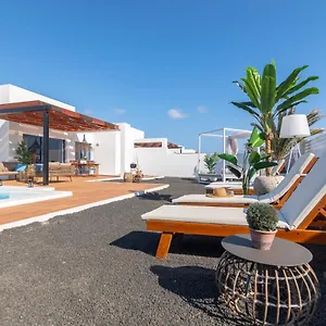 Famara By Villalia Villa